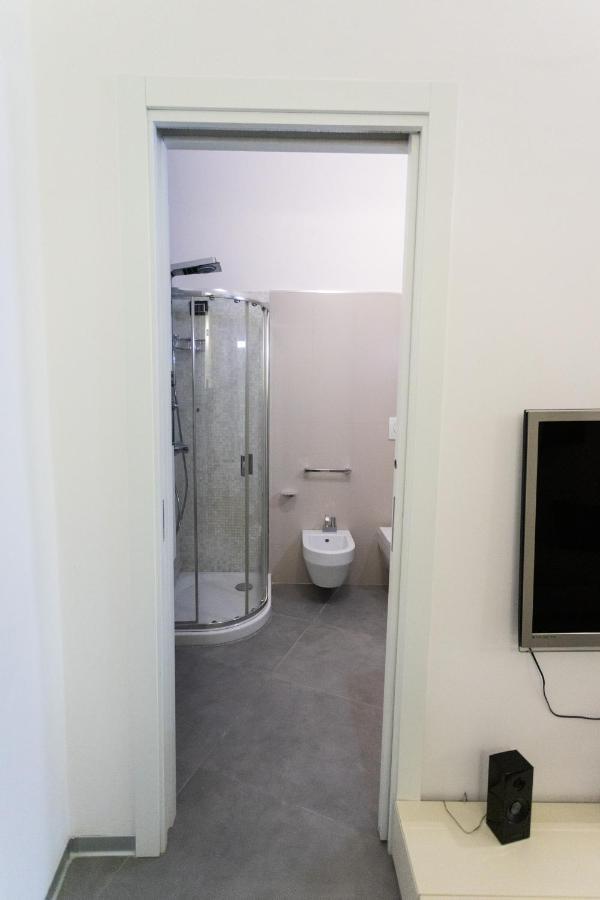 Maison Bleu Luxury Suite Sul Porto Di ตรานิ ภายนอก รูปภาพ