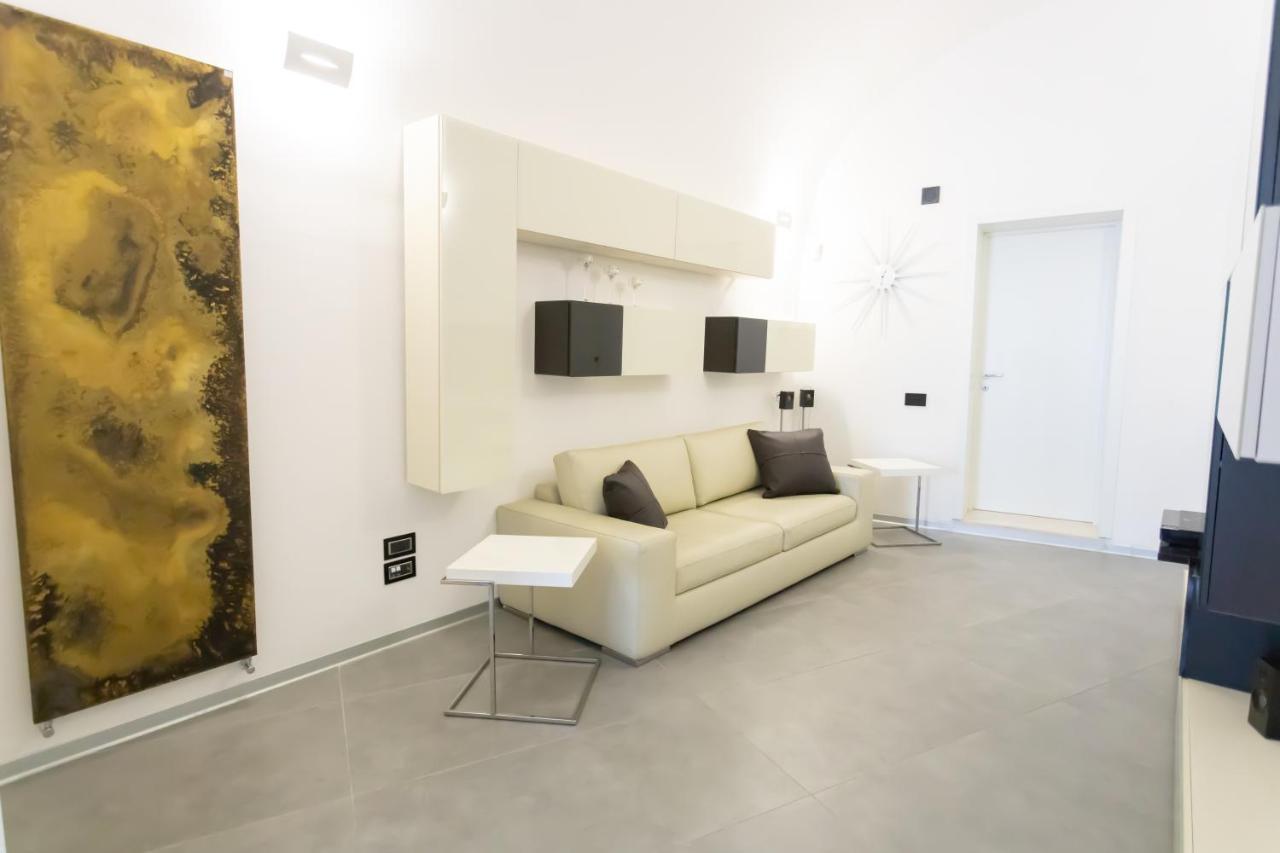 Maison Bleu Luxury Suite Sul Porto Di ตรานิ ภายนอก รูปภาพ